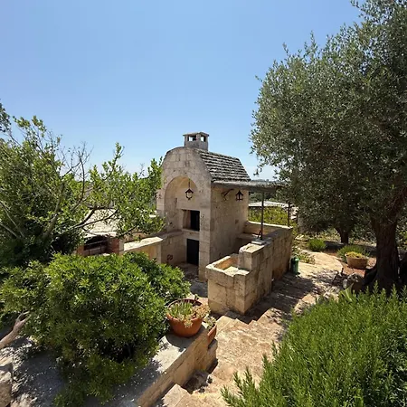 Exclusive Trullo With Pool Vakantiehuis