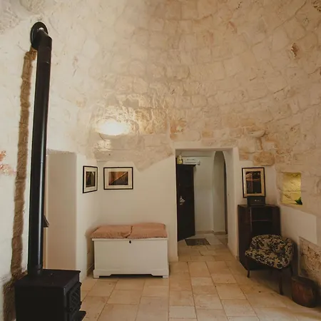 Exclusive Trullo With Pool Vakantiehuis