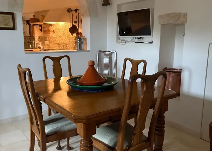 Exclusive Trullo With Pool Vakantiehuis